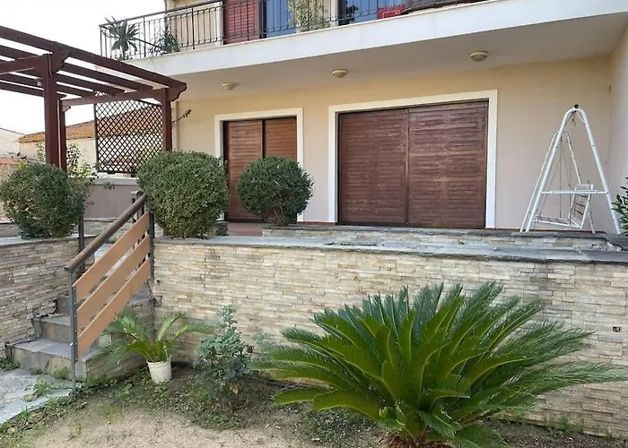 Maria's Apartment, * Selianítika